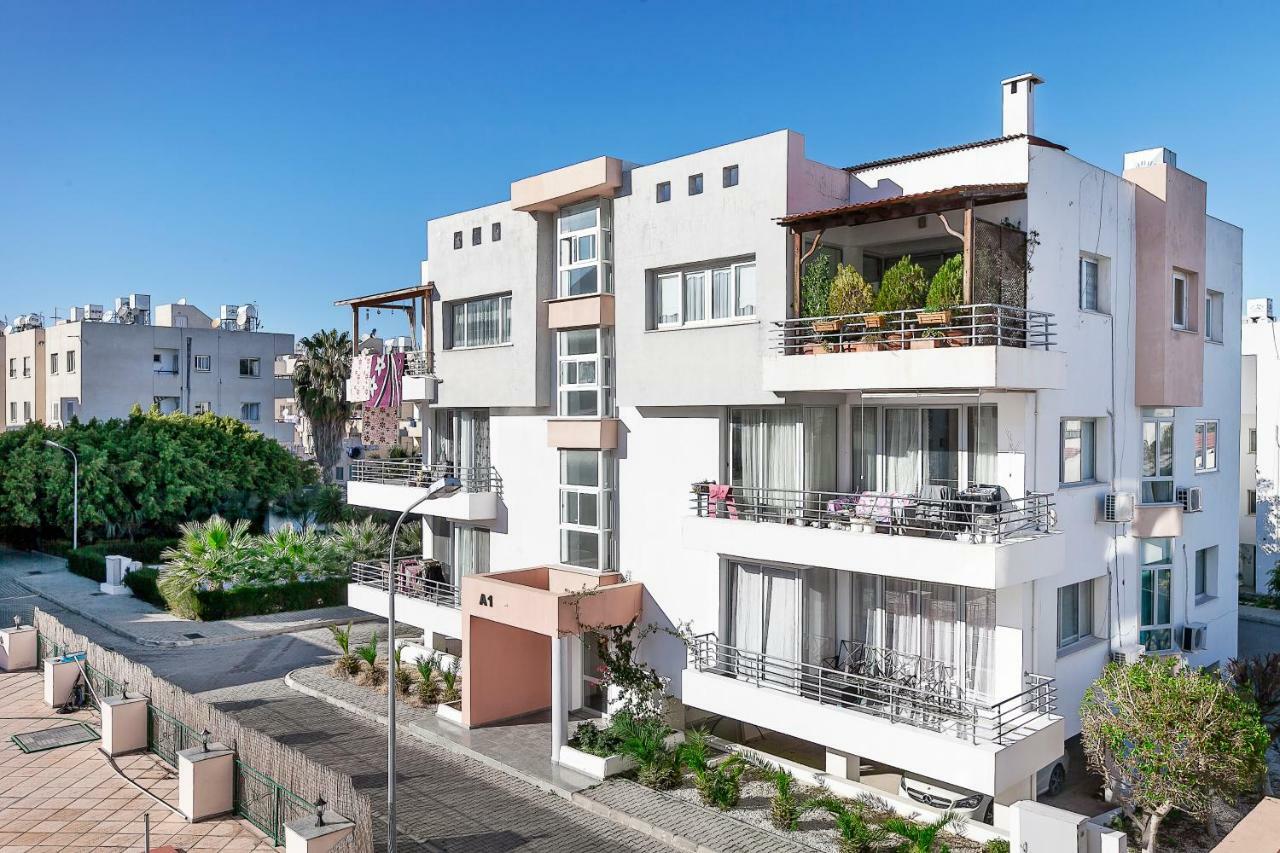 Rix Palm Apartments Kyrenia  Ngoại thất bức ảnh